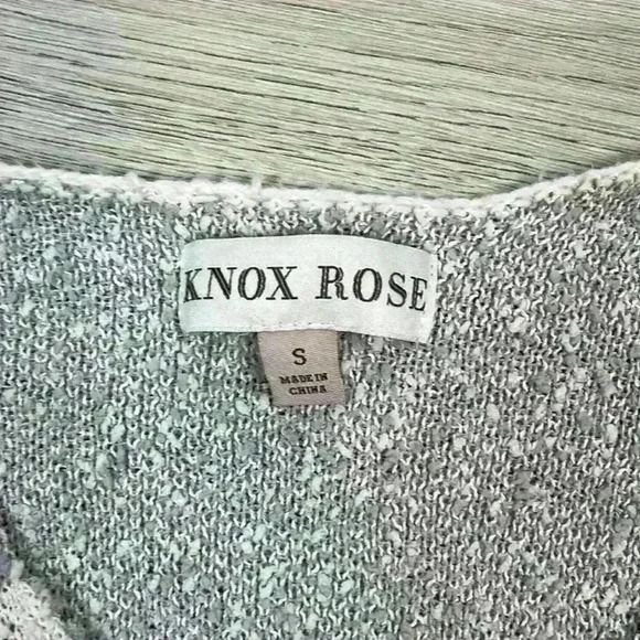 Knox Rose Cheetah Print V-Neck Sweater Size S - Picture 5 of 8